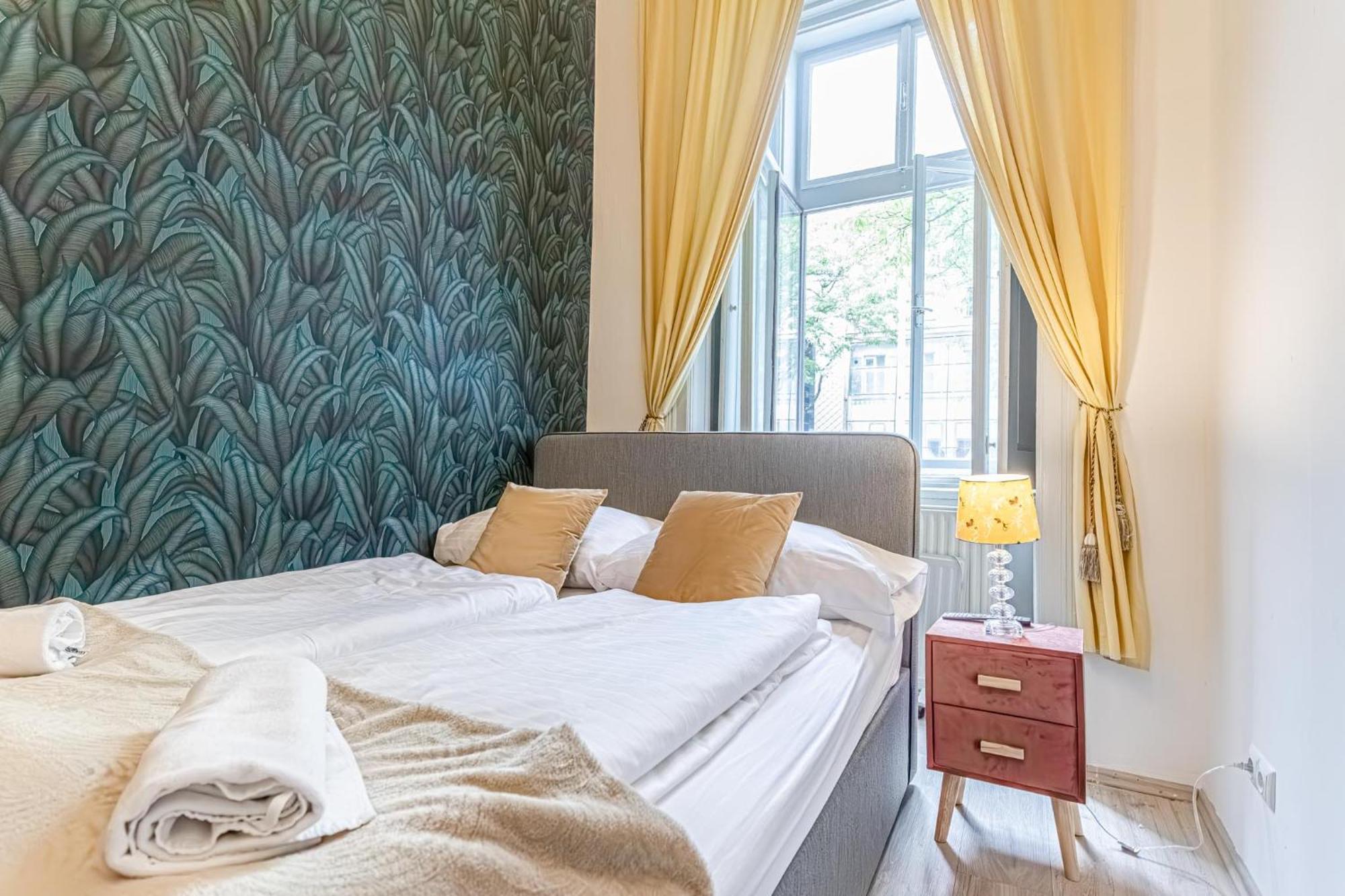 Superbly 9br Complex Ideal For 25 People * Wien