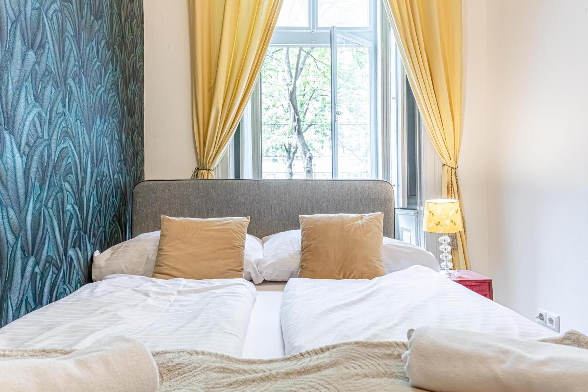 Superbly 9br Complex Ideal For 25 People * Wien