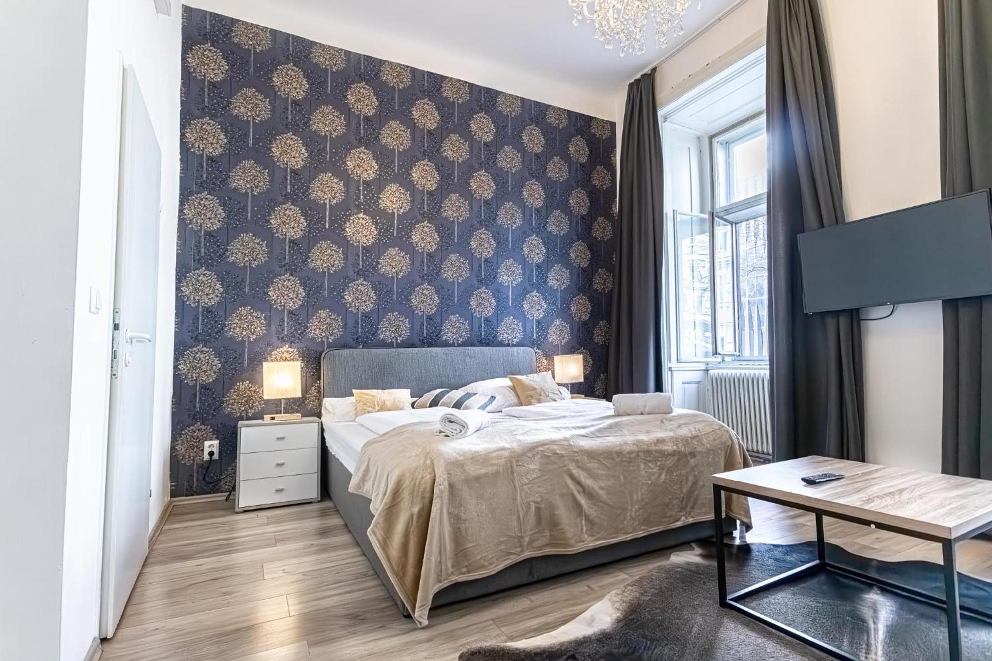 Superbly 9br Complex Ideal For 25 People Apartment Wien