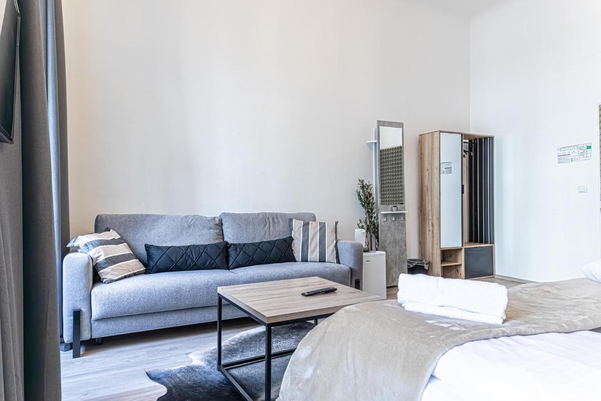Superbly 9br Complex Ideal For 25 People