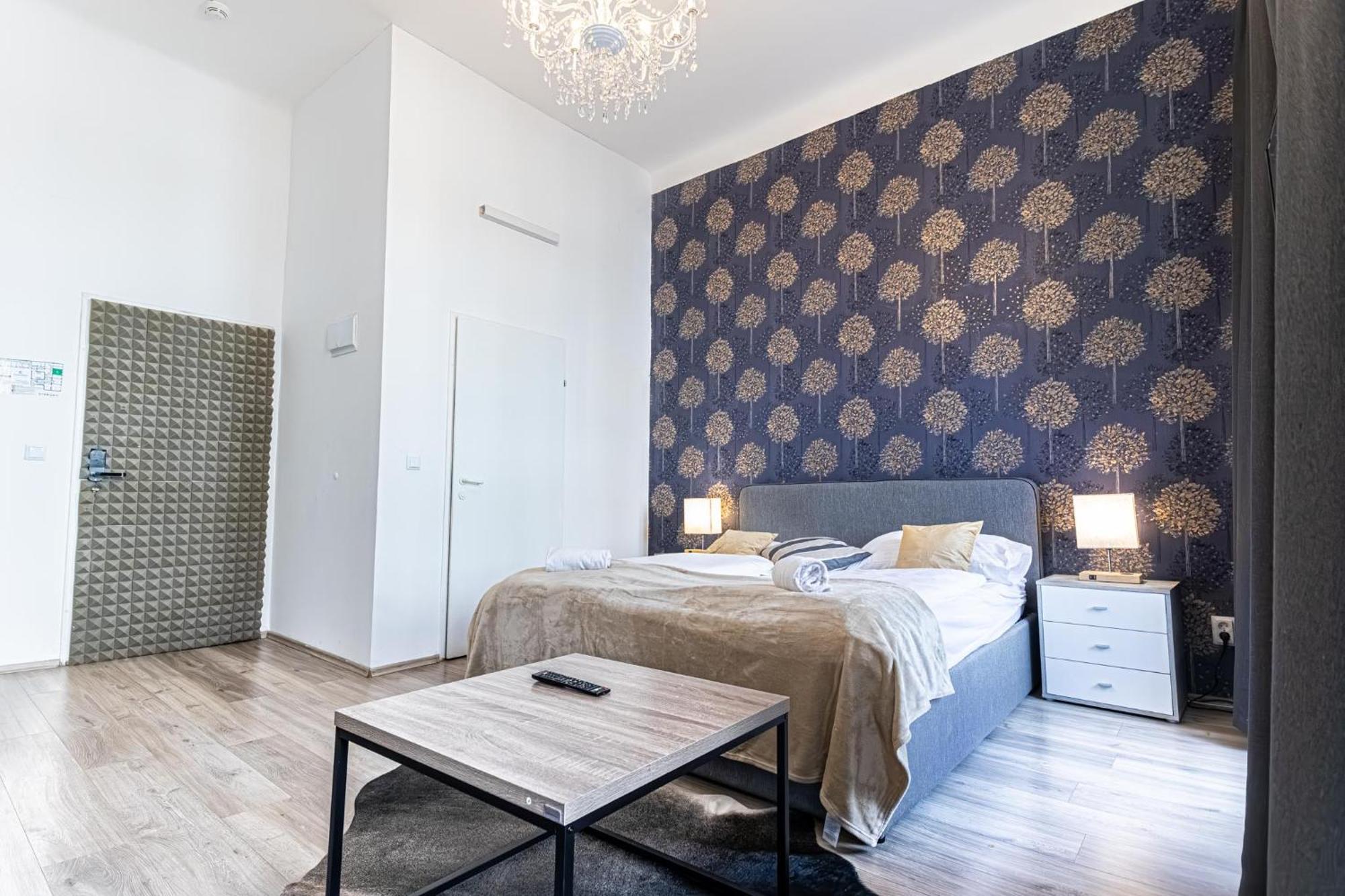 Superbly 9br Complex Ideal For 25 People Apartment Wien