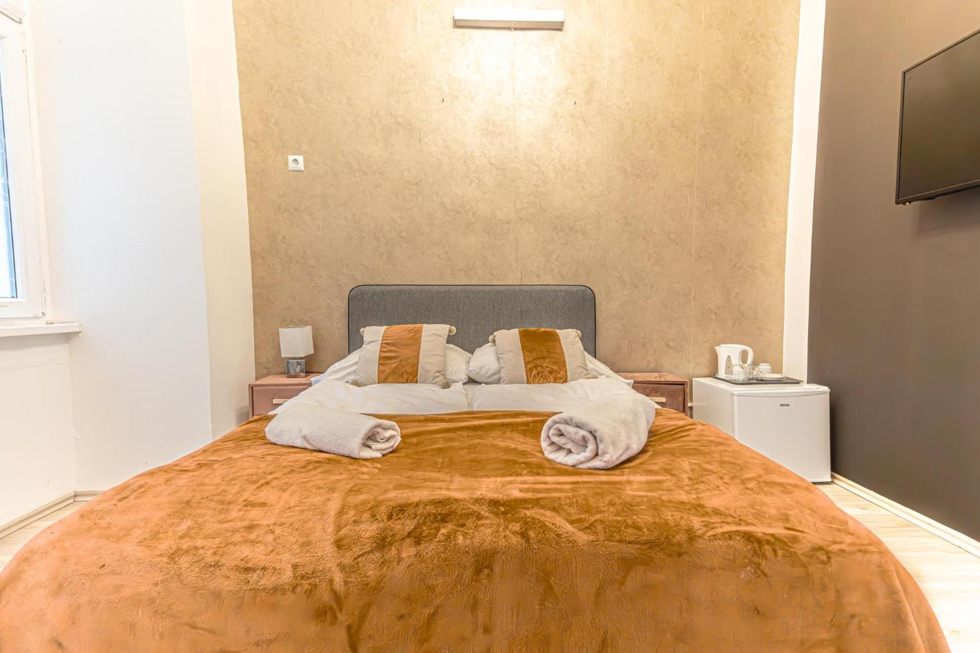 Superbly 9br Complex Ideal For 25 People *