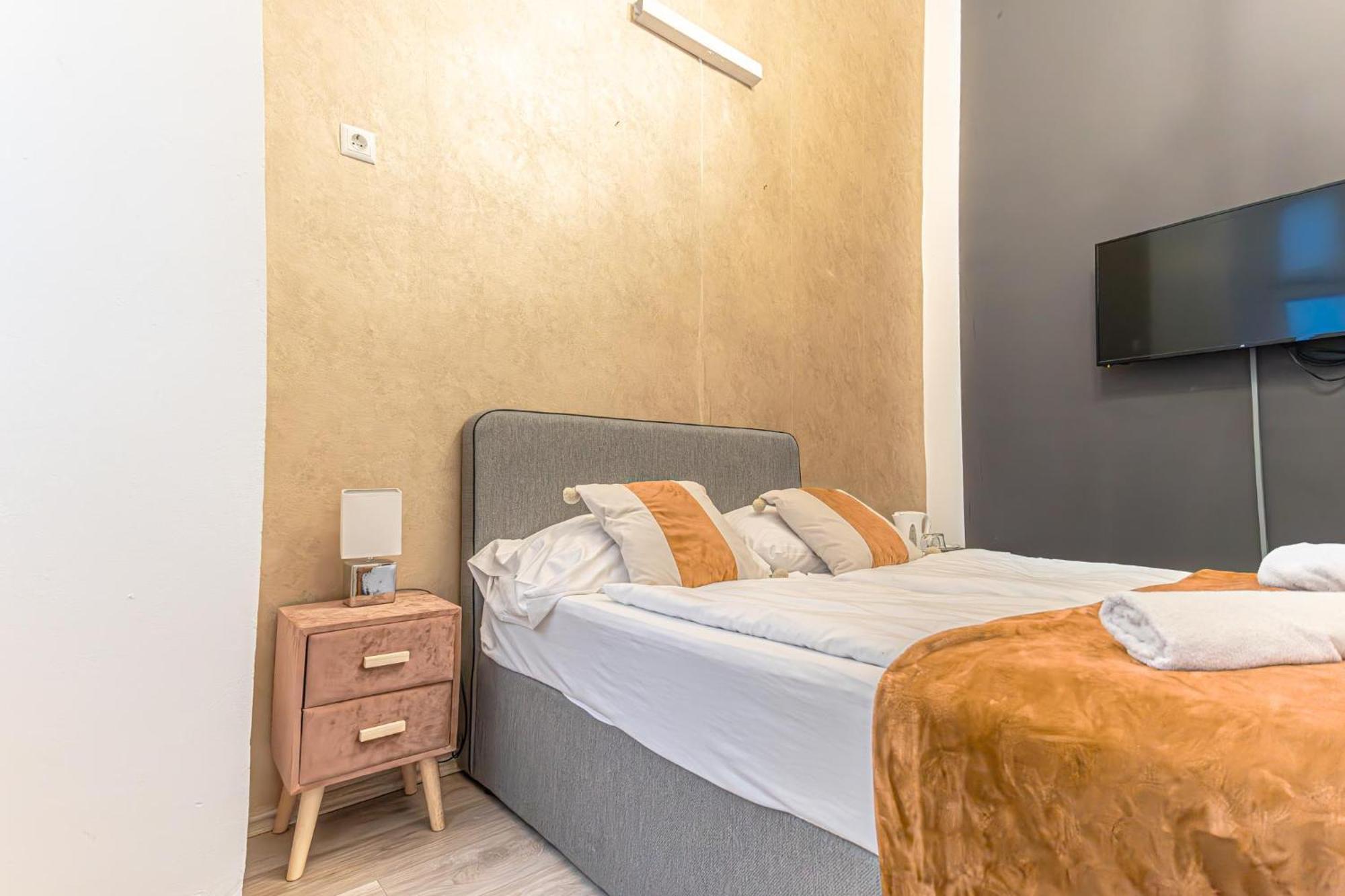 Superbly 9br Complex Ideal For 25 People * Wien