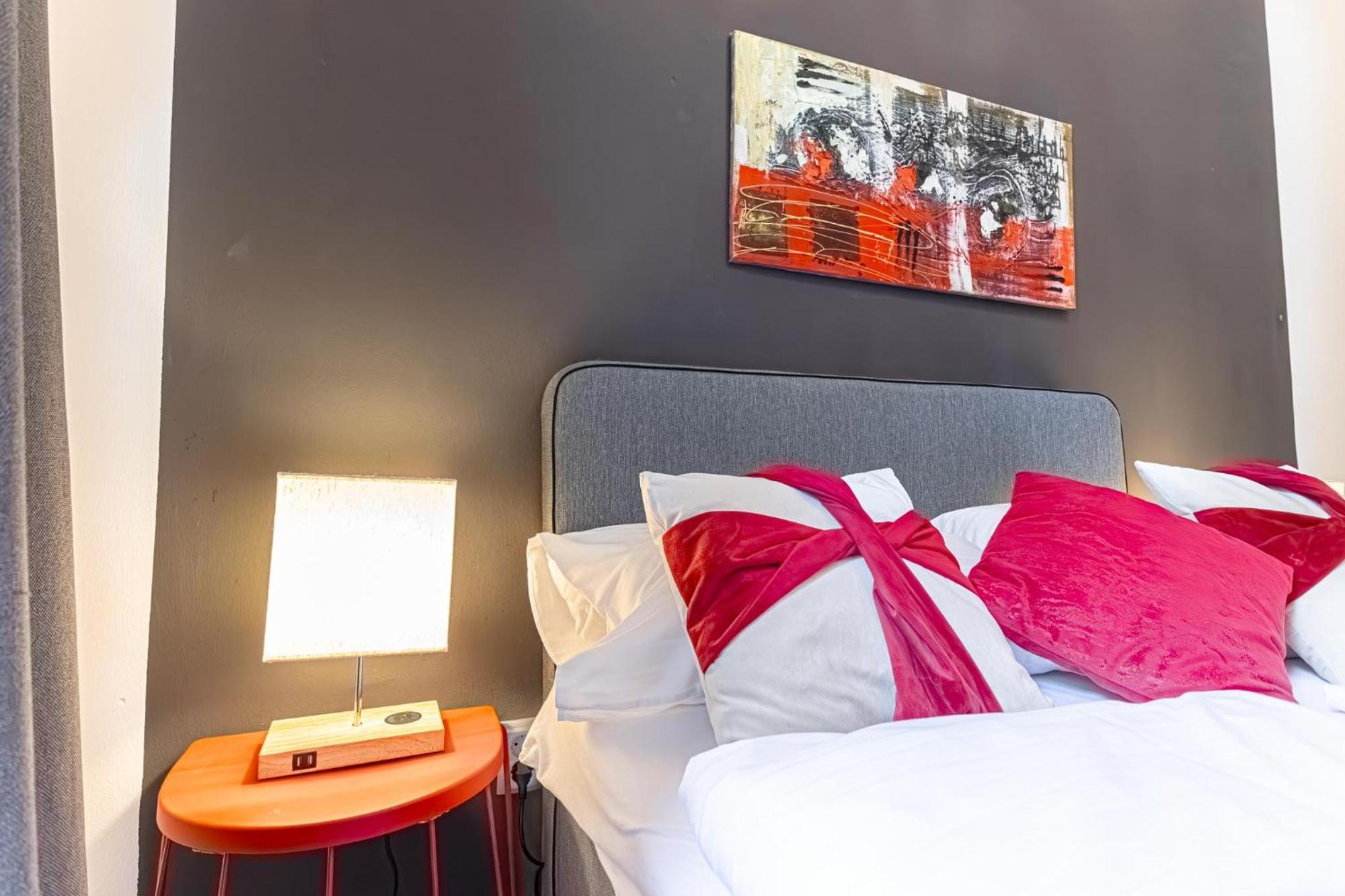 Superbly 9br Complex Ideal For 25 People Wien
