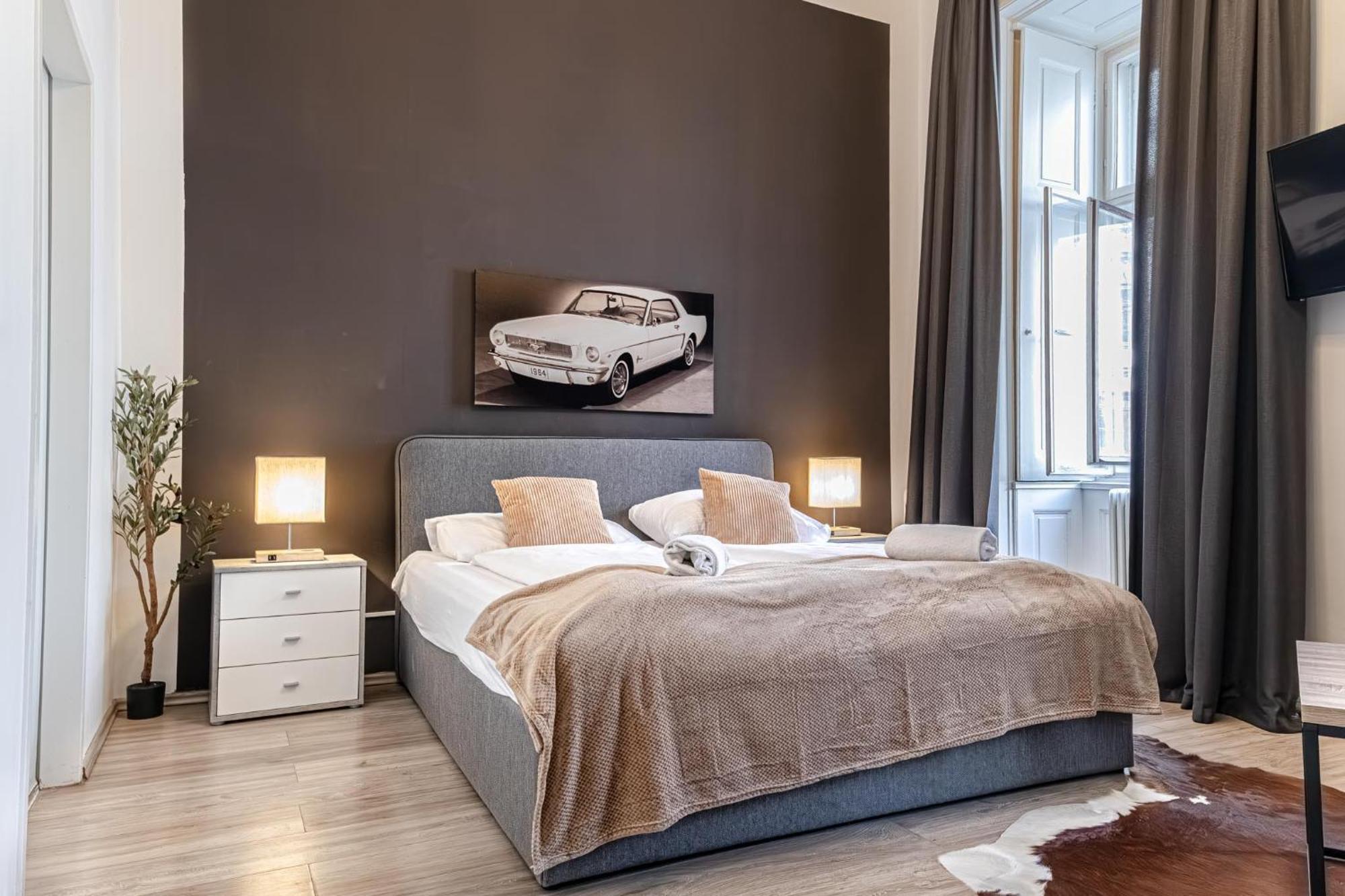 Apartment Superbly 9br Complex Ideal For 25 People