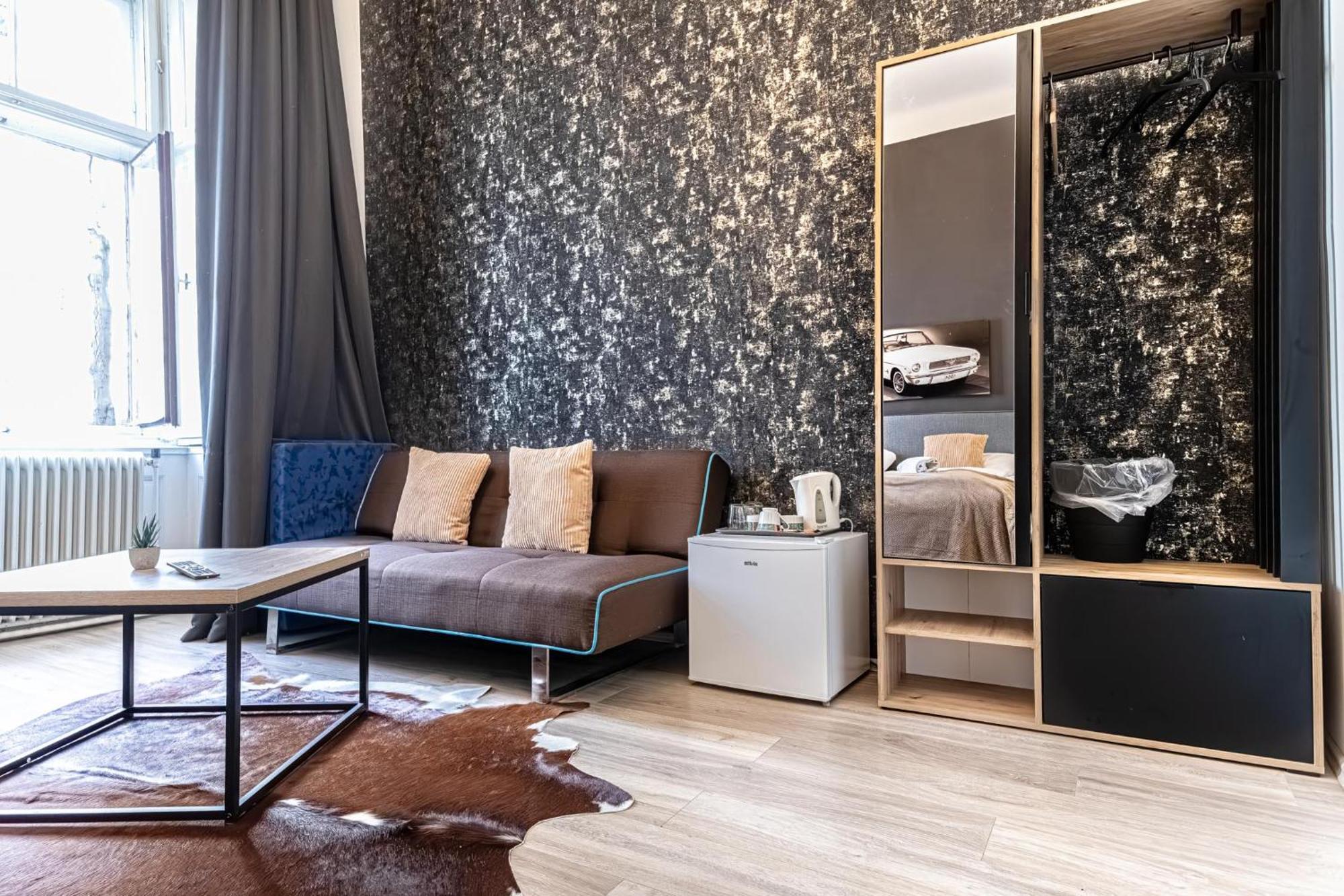 Superbly 9br Complex Ideal For 25 People *