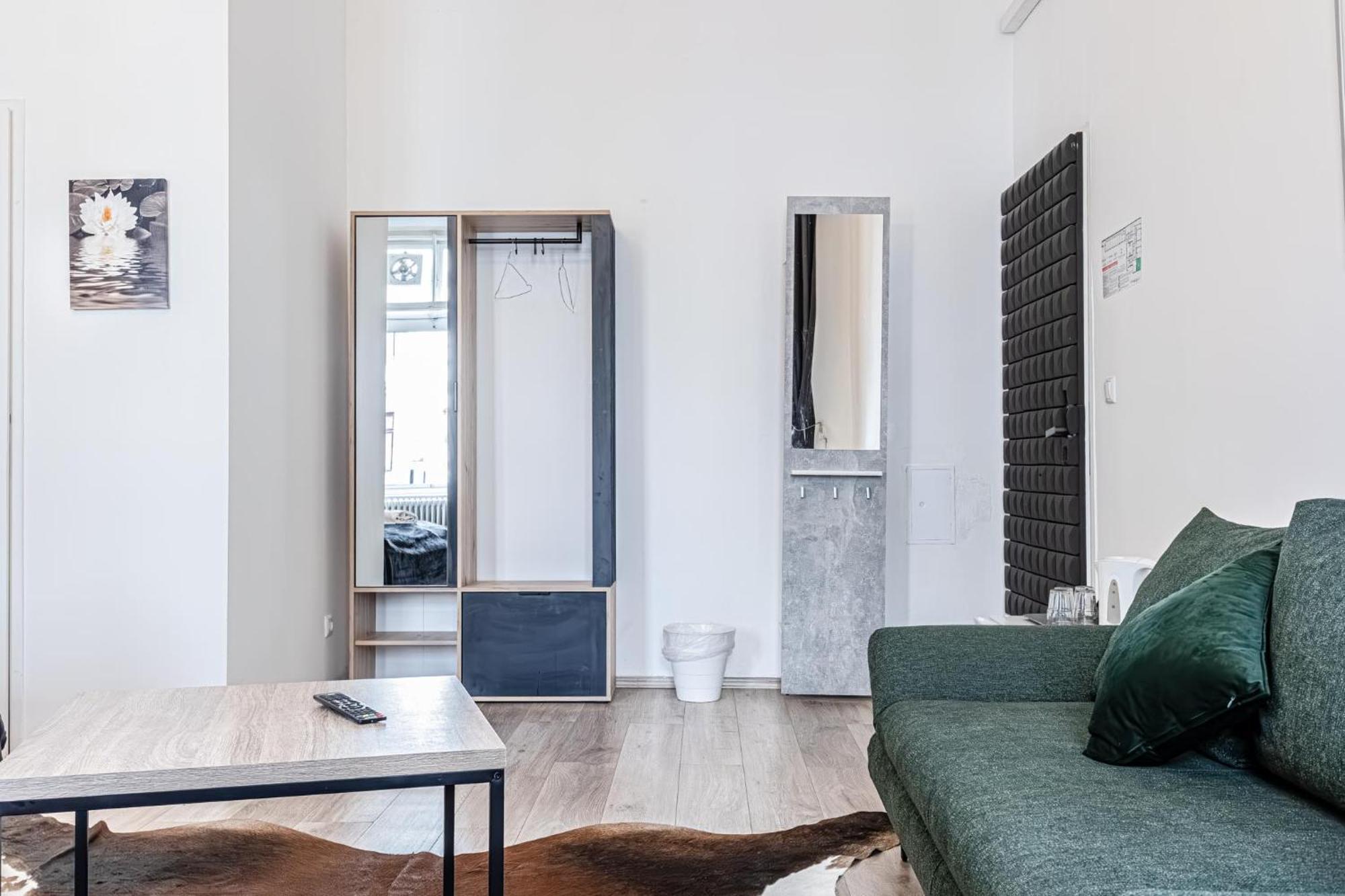 Superbly 9br Complex Ideal For 25 People * Wien